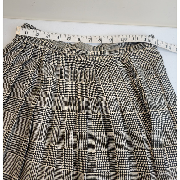 Vintage Sandra Ow-Wing N.R. 1 Tan Gold Plaid Pleated Casual Skirt Women's Size 8 - Picture 4 of 10